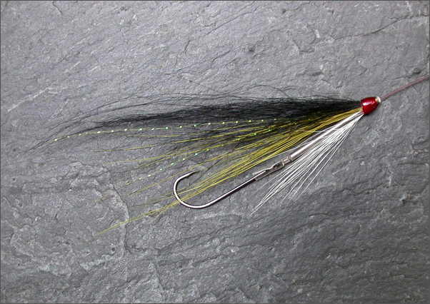 Needle Tube Fly with free-swinging single